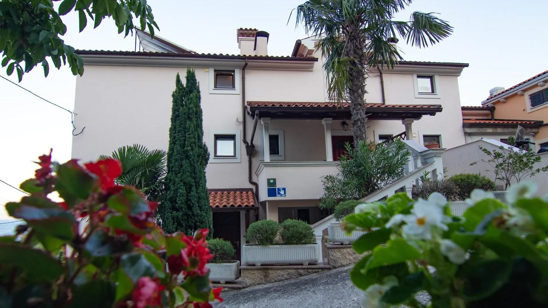 Apartments Grzin Moscenicka Draga